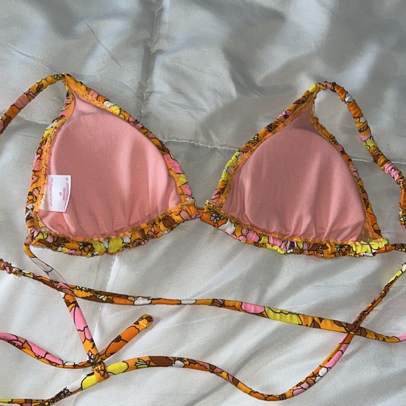 Triangle Bikini - Picture 2 of 3